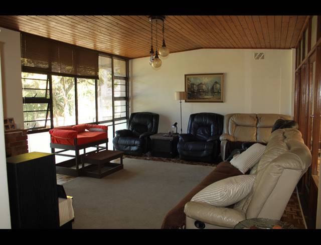 3 BEDROOM HOUSE RENTED IN PAROW NORTH